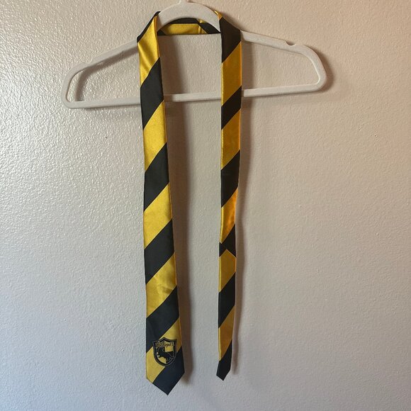 Harry Potter Hufflepuff Tie - Picture 1 of 2